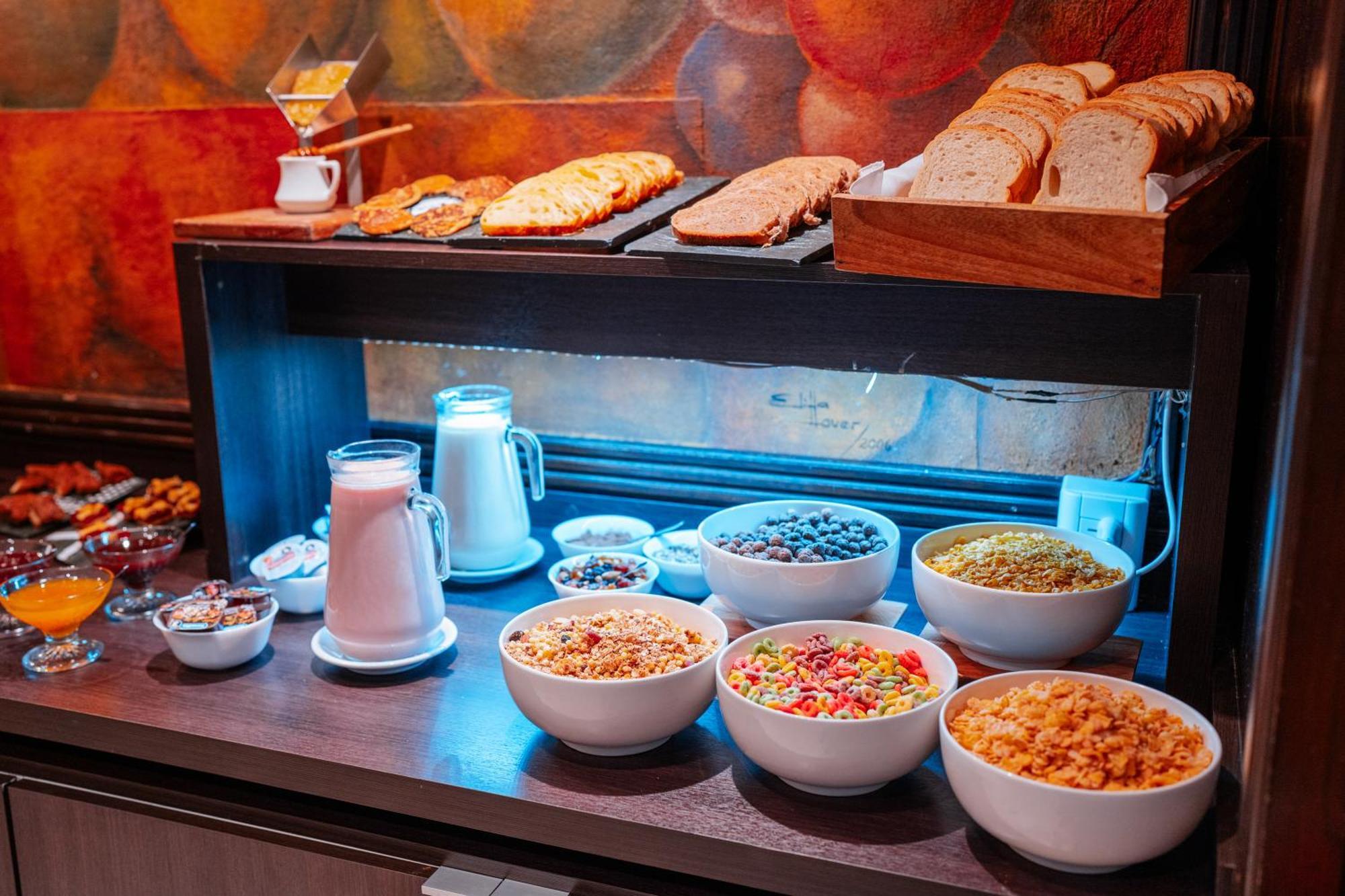 Amerian Executive Mendoza Hotel Ngoại thất bức ảnh
